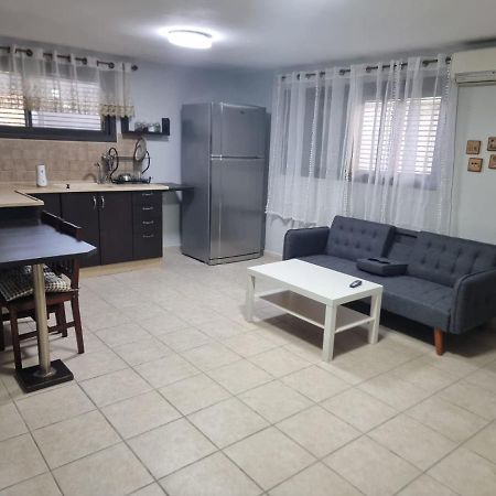 B&B Amit 18 Minutes From The Airport - אירוח כפרי עמית 18 דקות משדה תעופה Petach Tikva Exterior foto